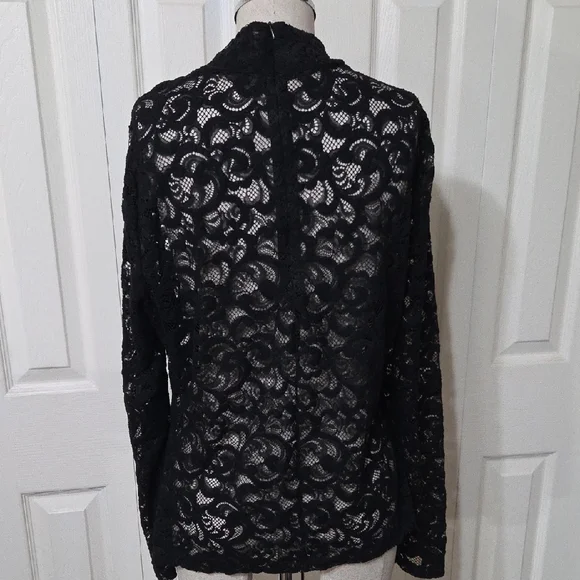 White House Black Market Black Floral Lace Long-Sleeve Top - Picture 3 of 5